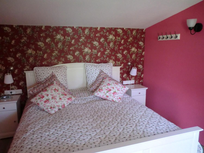 Bedroom 3, The Cosy Home, Heidekreis