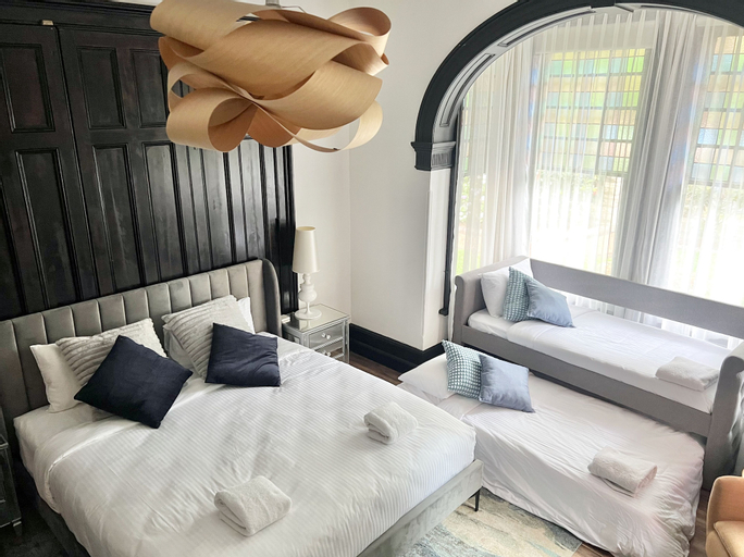 Bedroom 8