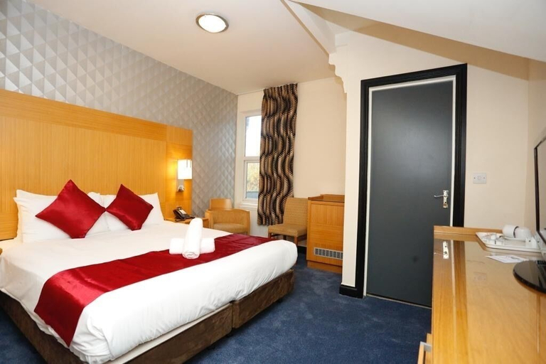 Bedroom 3, Acorn Lodge Gatwick, Surrey