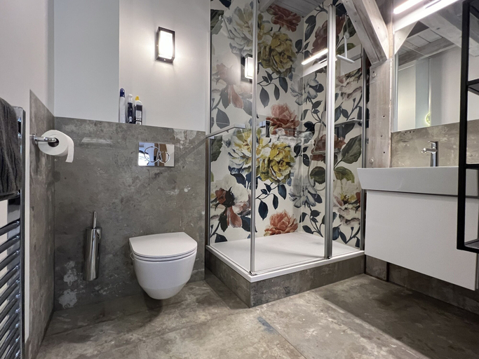Bathroom 3, Pakasa Leiden, Leiden