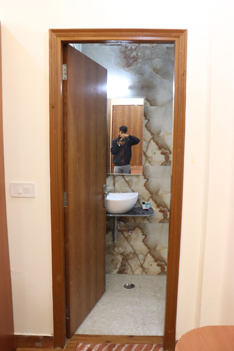 Bathroom 4, Tulip Inn, Gautam Buddha Nagar