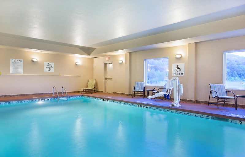 Sport & Beauty 2, Holiday Inn Express & Suites MURPHY, Cherokee