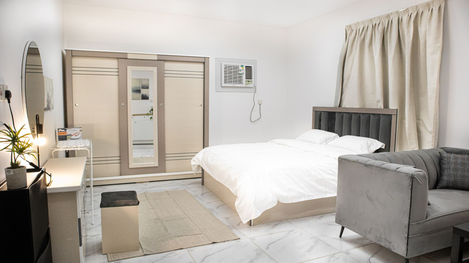 Bedroom 3, Lux Fam 3 Beds apt near Al-Masjid Nabawi, Al Madinah Al Munawwarah