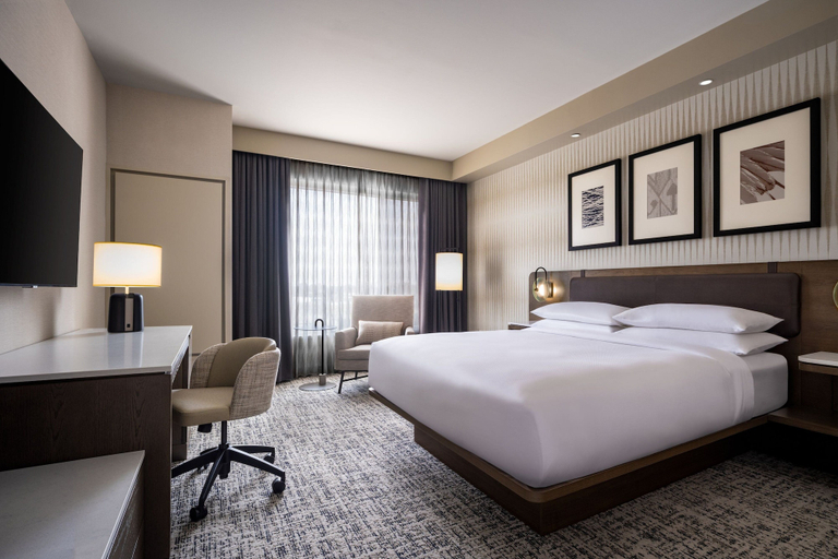 Bedroom 2, Delta Hotels by Marriott Wichita Falls Convention Center, Wichita