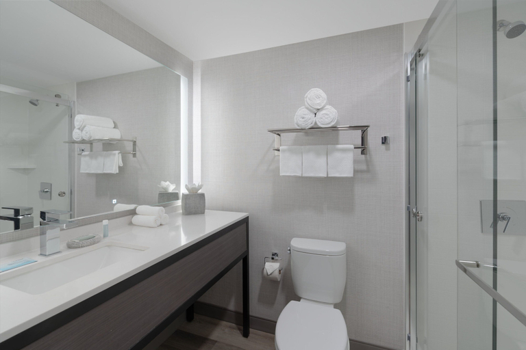 Bathroom 3, Fairfield Inn & Suites by Marriott Framingham, Middlesex