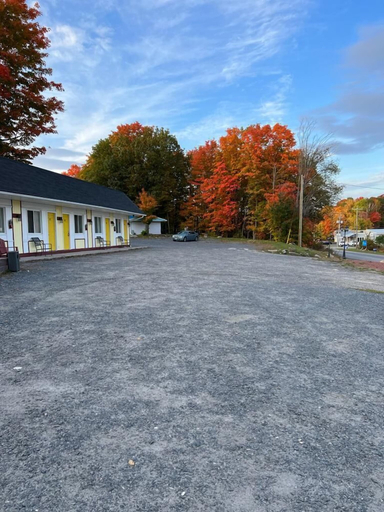 Exterior & Views 5, Skyland Motel Inn & Suites, Muskoka