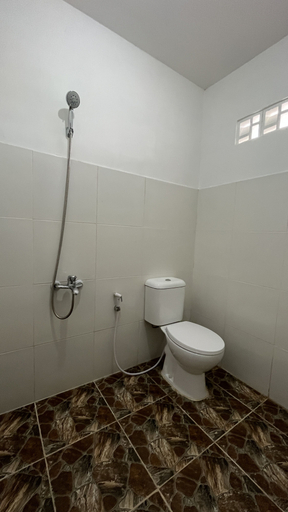 Bathroom 3, RedDoorz @ Kubu Selem Lampung, Bandar Lampung