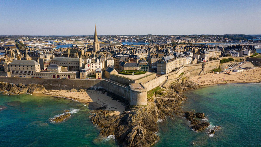 Exterior & Views 2, Campanile NATURE - Saint-Malo St-Jouan-des-Guérets, Ille-et-Vilaine