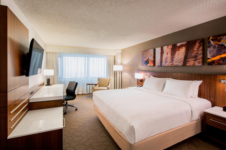 Bedroom 3, Delta Hotels by Marriott Regina, Division No. 6
