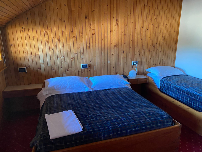 Bedroom 3, Hotel Italia, Udine