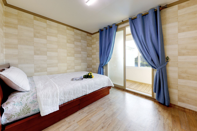 Bedroom 4, Taehwa Pension, Gangneung