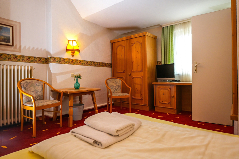 Bedroom 2, Hotel Haus Am Walde, Heidekreis