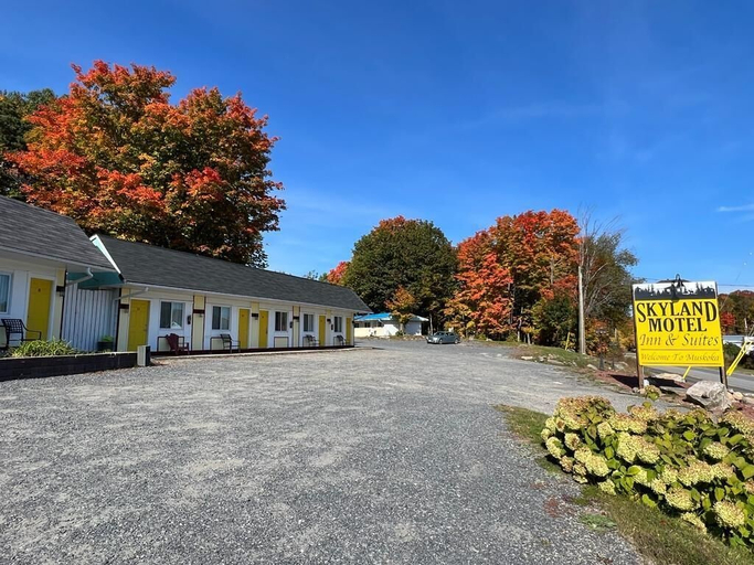 Exterior & Views 4, Skyland Motel Inn & Suites, Muskoka