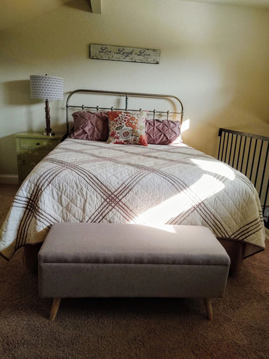 Others 2, Spacious Lakeside Country Getaway, Garland