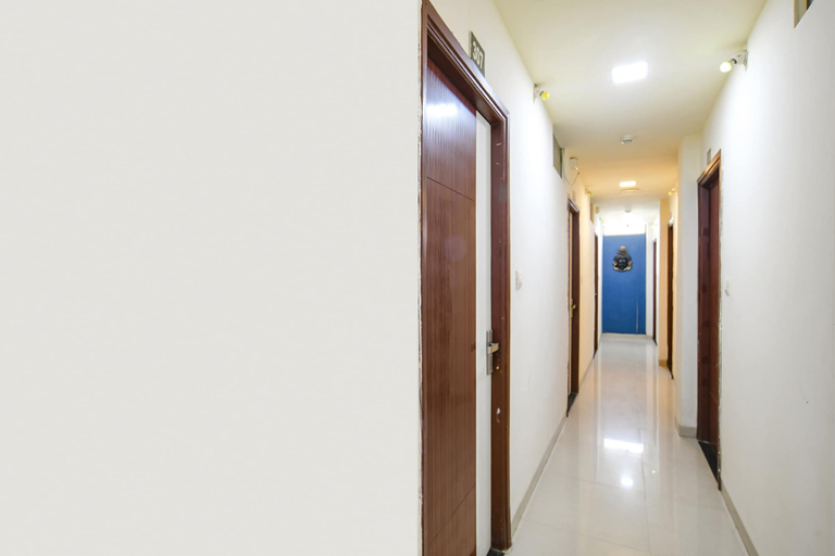 Others 4, Fabhotel Prithviraj, Indore
