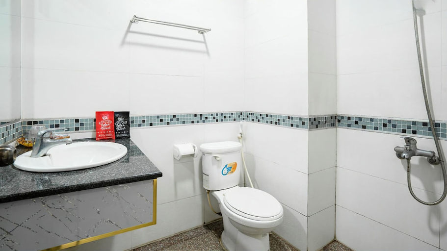 Bathroom 4, Tahami Hotel Thu Duc, Thủ Đức