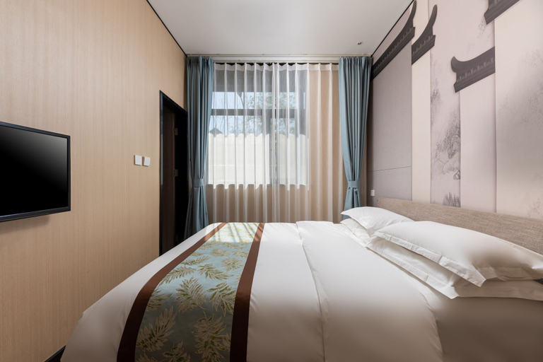 Bedroom 2, East Sacred Hotel ( the Forbidden City San Li Tun）, Beijing