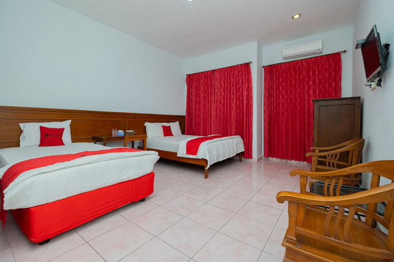 Others 4, RedDoorz near Bojonegoro Train Station, Bojonegoro