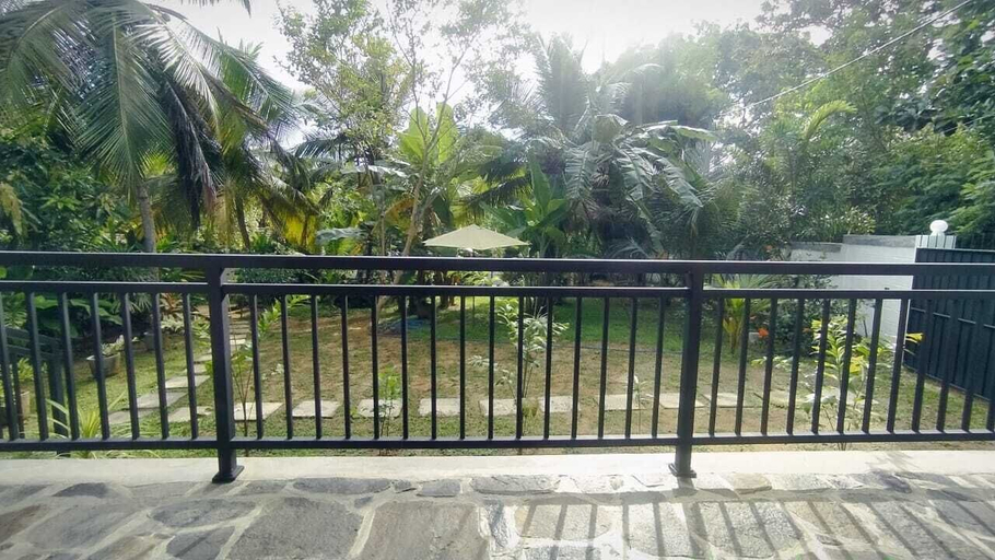 Others 4, White Villa, Tangalle