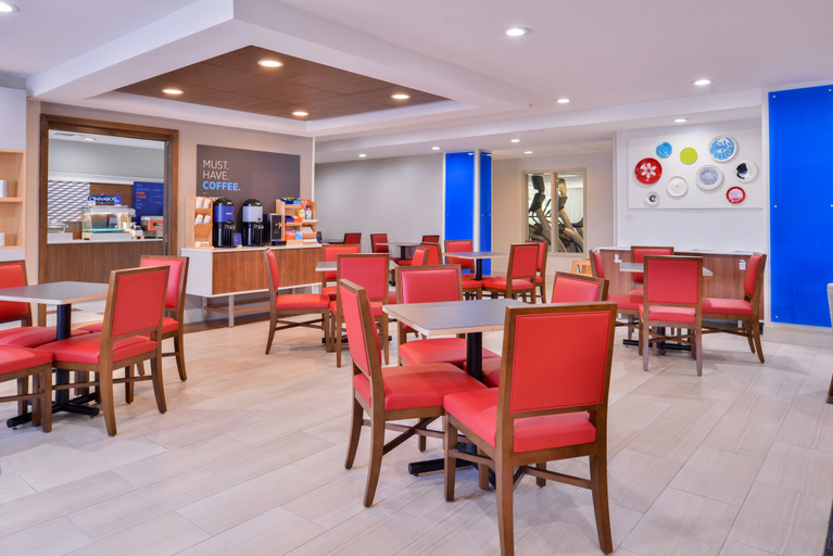 Food & Drinks 3, Holiday Inn Express & Suites SELMA by IHG, Bexar