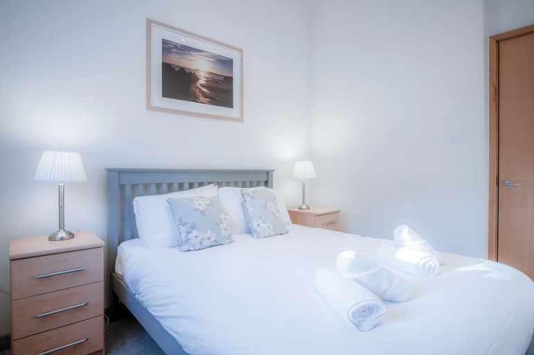 Bedroom 2, Rhossili Holiday Cottage - Parkmill, Swansea