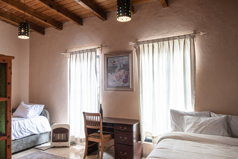 Bedroom 3, Centro 4Bed Home on Stirling Dickinson, Allende