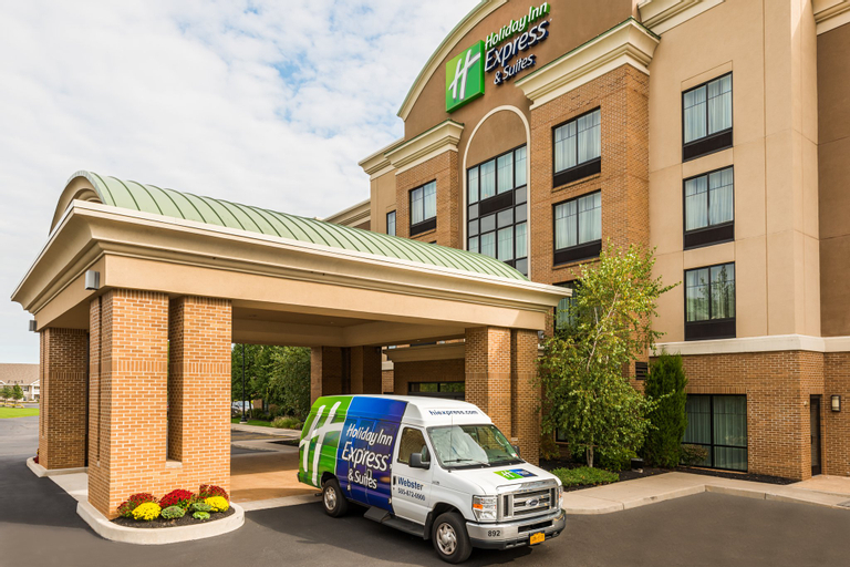 Holiday Inn Express & Suites ROCHESTER WEBSTER, Monroe