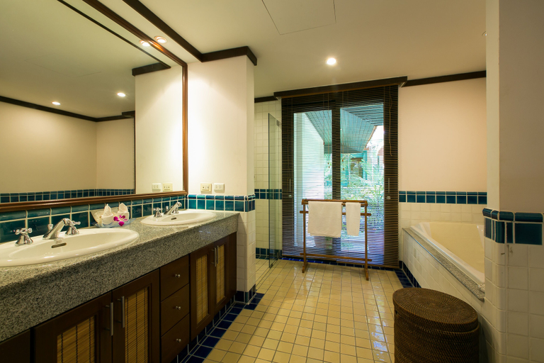 Bathroom 4, Katamanda Villa Chanti pool with gardens near Kata beach, Pulau Phuket