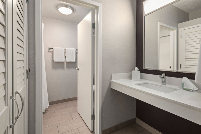 Bathroom 4, Courtyard Chicago Waukegan/Gurnee, Lake