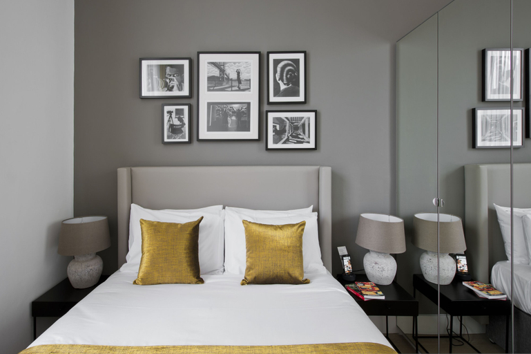 Bedroom 3, Nevern Place by Supercity Aparthotels, London