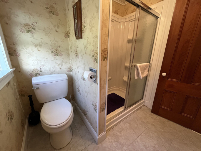 Bathroom 3, Cheney House B&B, Grafton