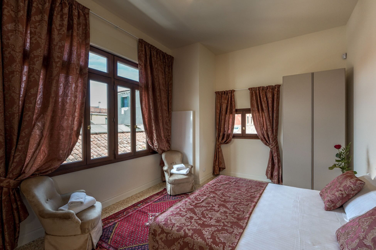 Bedroom 3, Ca' Longo Palace Apartments, Venezia