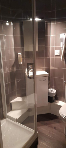 Bathroom 4, Hôtel Le Casabianca, Allier