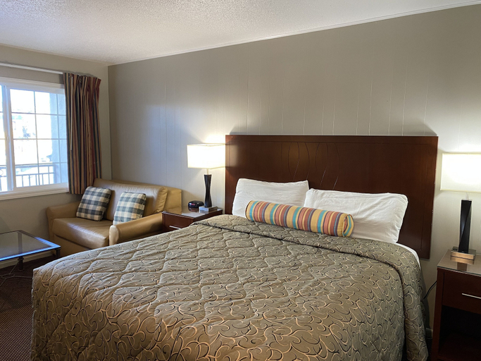 Bedroom 5, Travelers Inn Eugene University, Lane