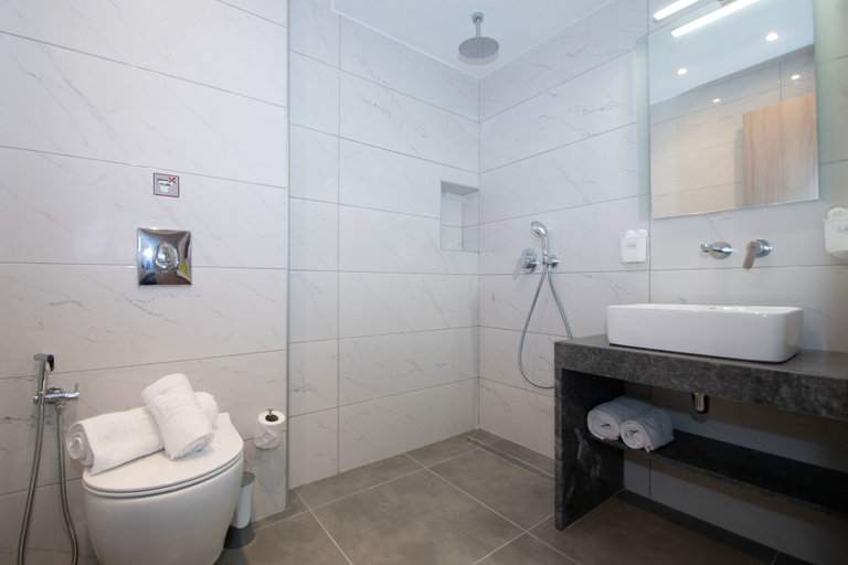 Bathroom, Anthi Beach Suite, Ionian Islands