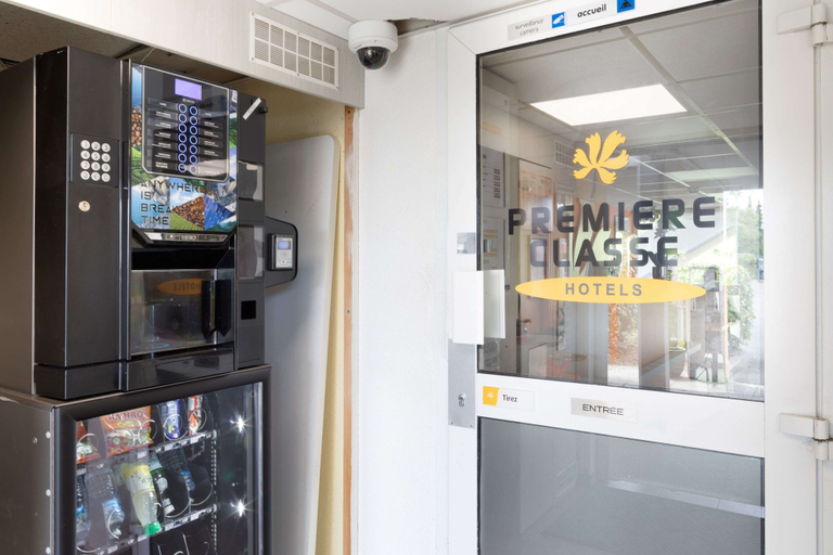 Food & Drinks 5, Première Classe La Ville-Du-Bois, Essonne