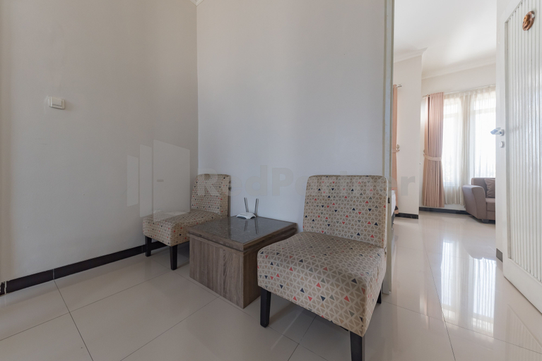 Others 4, Wisma Brata 2 Mitra RedDoorz, Sukabumi