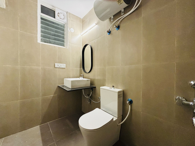 Bathroom 3, Olive Hotel Palace Road by Embassy Group, Bangalore