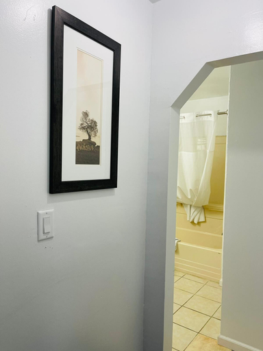 Bathroom 5, Sparta Inn, Monroe