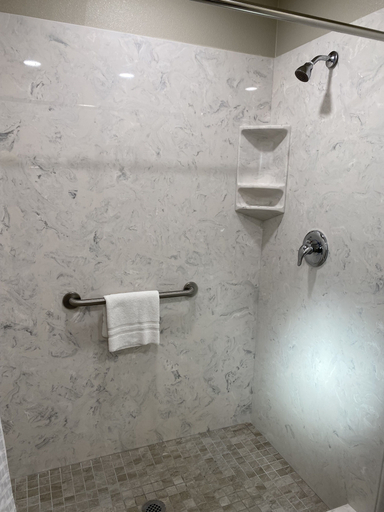 Bathroom 3, Travelers Inn Eugene University, Lane