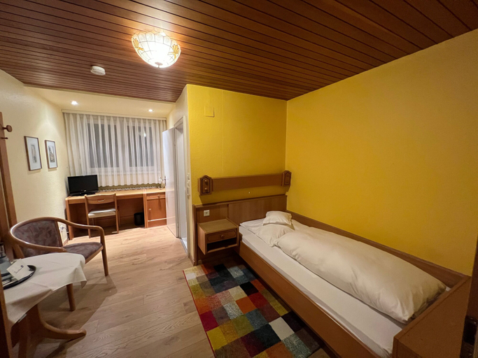 Bedroom 3, Hotel Schwan, Rastatt