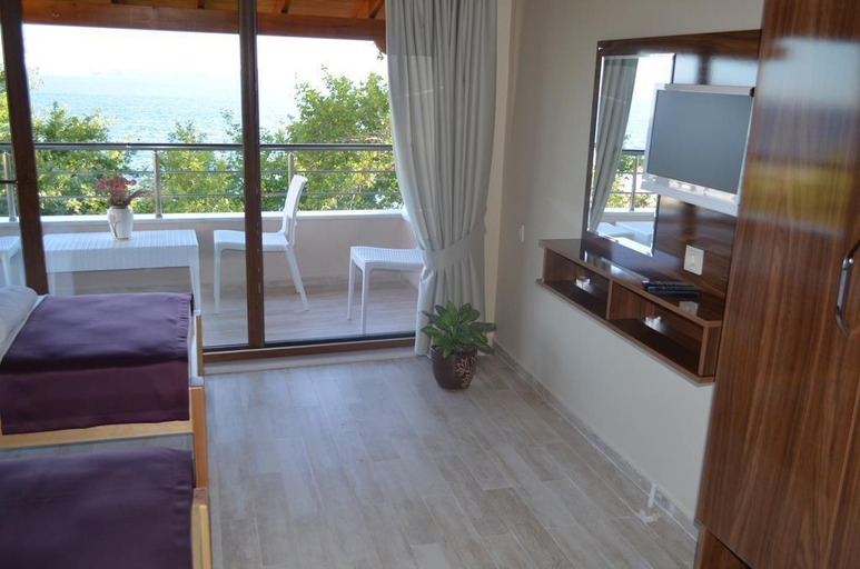 Bedroom 2, Ada Palas Otel, Marmara