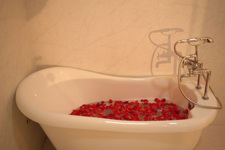 Bathroom 4, Pleiku & Em Hotel by Gia Lai Tourist, Pleiku