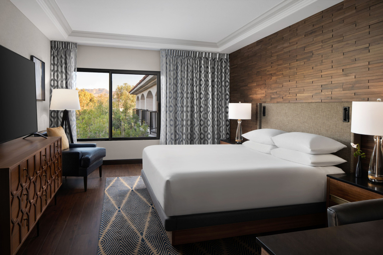 Bedroom 3, Hyatt Regency Westlake, Ventura