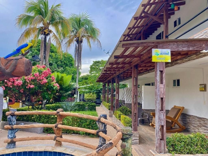 Exterior & Views, Finca Hotel California, Puerto Triunfo