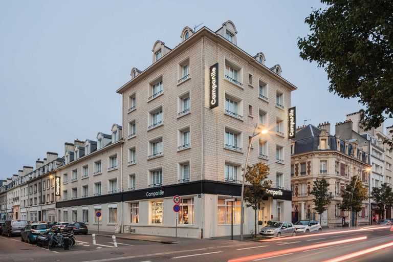 Exterior & Views