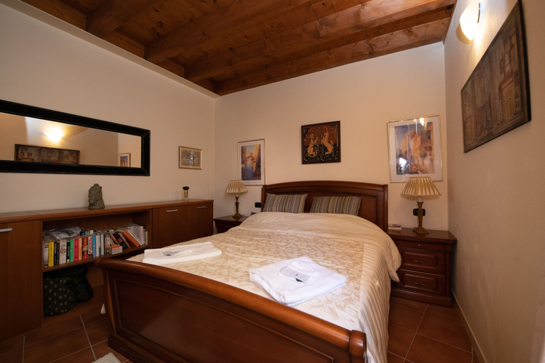Others 4, Borgo del Torchio - App. H5, Brescia