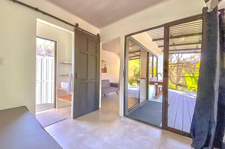 Bedroom, Invictus, Osa