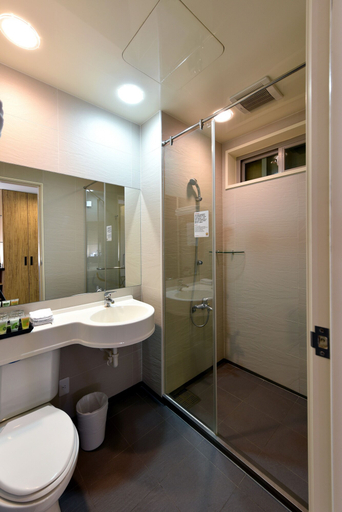 Bathroom 5, Sun Moon Lake Bamboorock Garden, Nantou