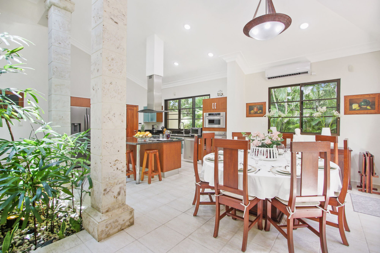 Food & Drinks 5, 4-BR Pool Villa - Garden & Beach Access, Salvaleon de Higuey